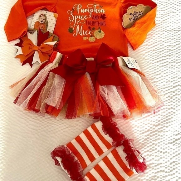 🎃NWT SWEET THANKSGIVING OUTFIT - Picture 3 of 8